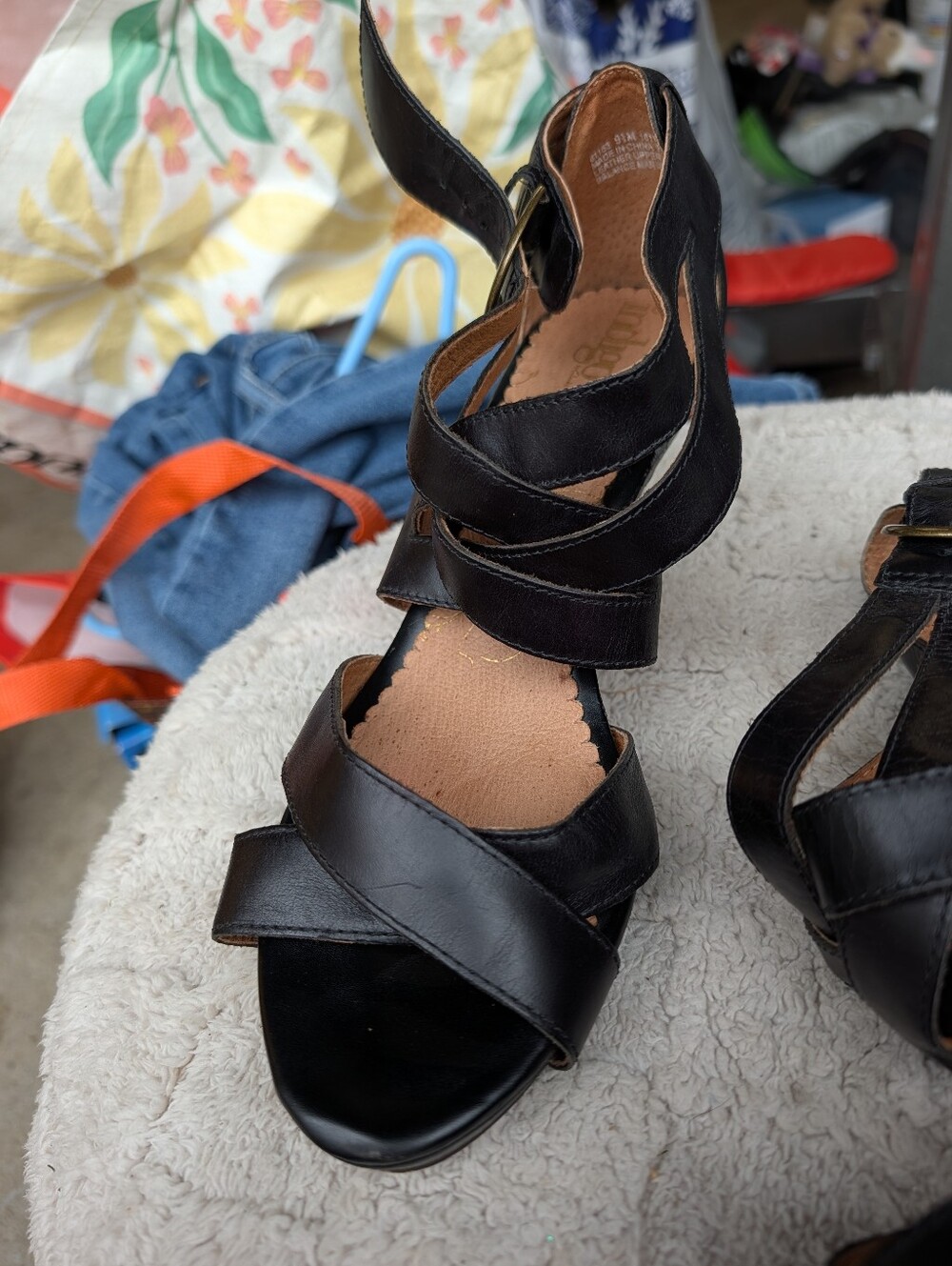 Women's Indigo By Clarks Black Leather Heeled Shoes Size 9.5